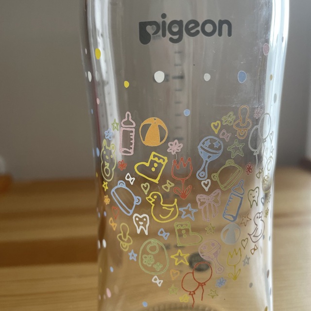Pigeon(ピジョン)のピジョン ガラス哺乳瓶240ml キッズ/ベビー/マタニティの授乳/お食事用品(哺乳ビン)の商品写真