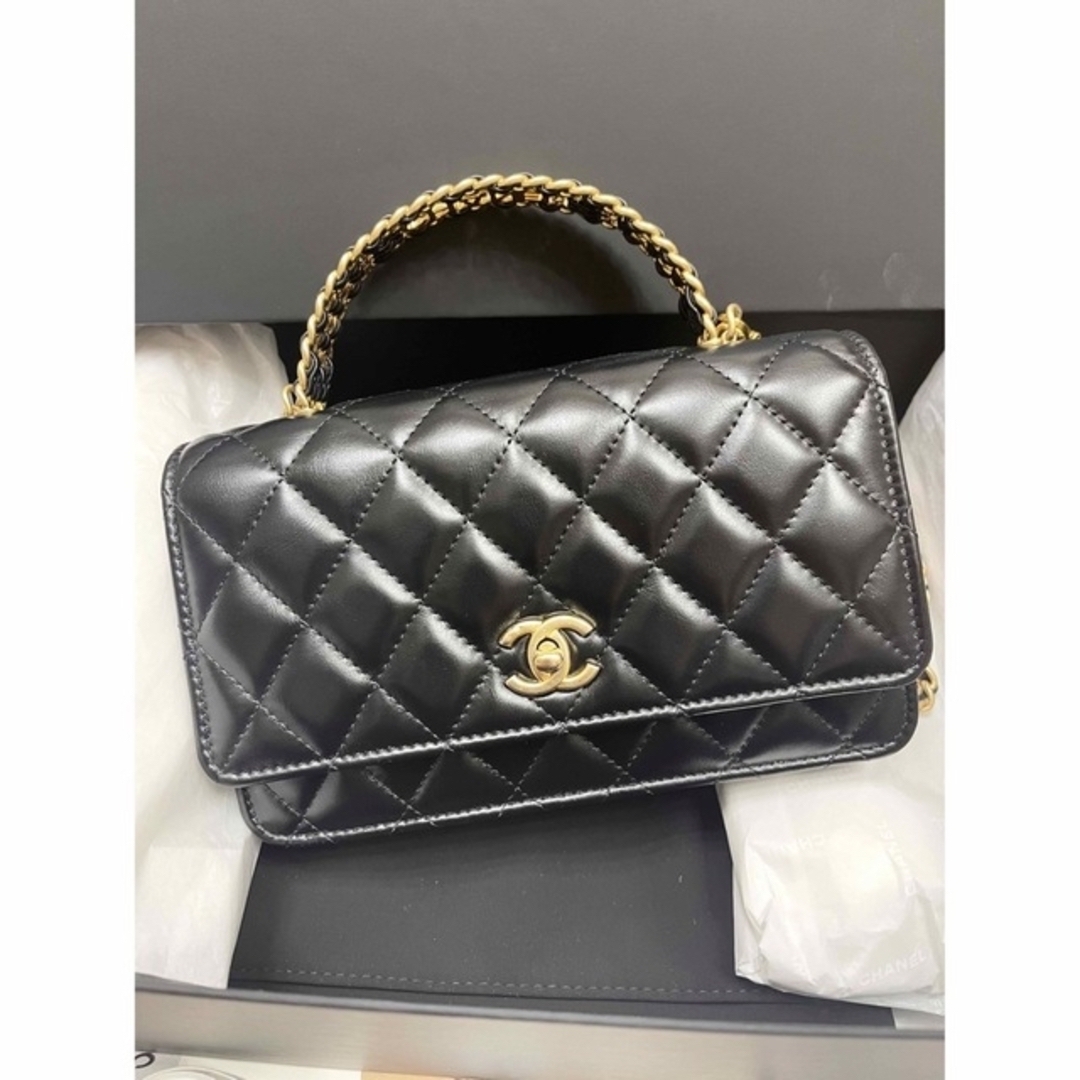 CHANEL - Chanel シャネル 新品同様 希少 ハンドル付きチェーン CHANEL - Chanel シャネル 新品同様 希少 ハンドル付きチェーン
