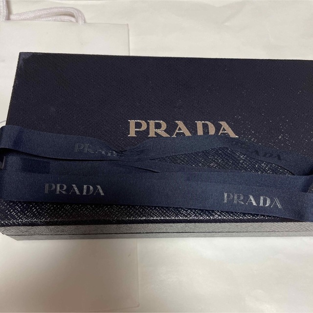 PRADA(プラダ)のプラダ　長財布　キルティング　ピンク レディースのファッション小物(財布)の商品写真