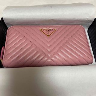 プラダ(PRADA)のプラダ　長財布　キルティング　ピンク(財布)