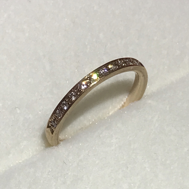 15 / 現行品 4°C ハーフエタニティ ピンキーリング K10 3号