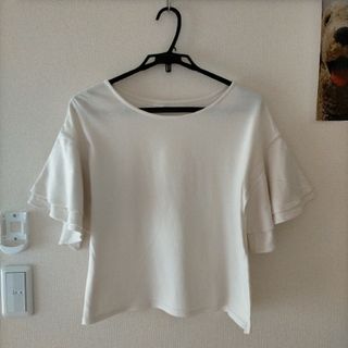 フリルスリーブ　Tシャツ(Tシャツ(半袖/袖なし))