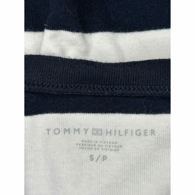 TOMMY HILFIGER(トミーヒルフィガー)のTOMMY HILFIGER トミーヒルフィガーレディースVネックTシャツ レディースのトップス(Tシャツ(半袖/袖なし))の商品写真