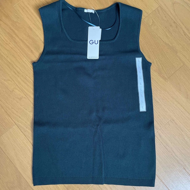 GU(ジーユー)のGU ノースリーブトップス レディースのトップス(タンクトップ)の商品写真