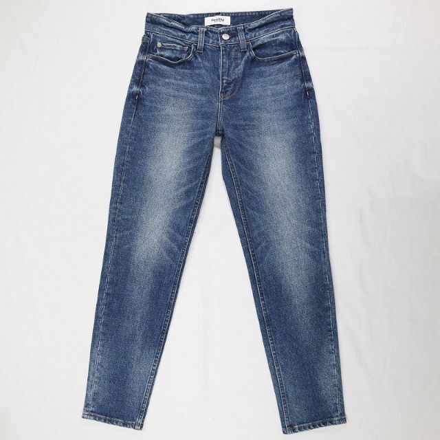 Healthy DENIM(ヘルシーデニム)のヘルシーデニム MMN別注 ミッドライズ テーパードシルエット サイズ22 レディースのパンツ(デニム/ジーンズ)の商品写真