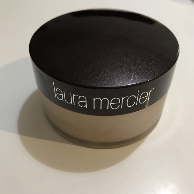 laura mercier(ローラメルシエ)のローラメルシエ⭐️ルースセッティングパウダー コスメ/美容のベースメイク/化粧品(フェイスパウダー)の商品写真