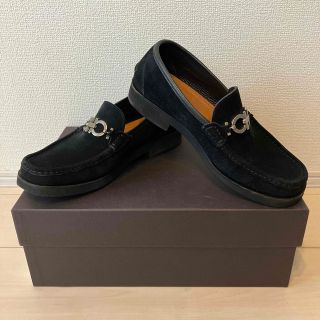 サルヴァトーレフェラガモ(Salvatore Ferragamo)のフェラガモ　ブラック　スエード　ローファー　ビジネスシューズ　美品(ドレス/ビジネス)