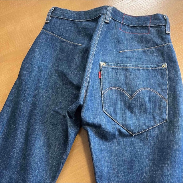 28 levis red スペイン製 ブルーライン 1st slimスリムデニム