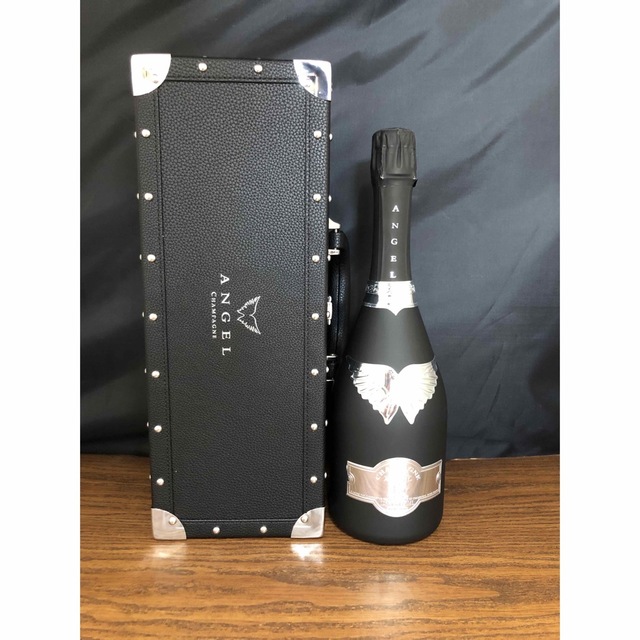 O-92 未開栓【エンジェルブリュットブラック シャンパン750mL 箱付き