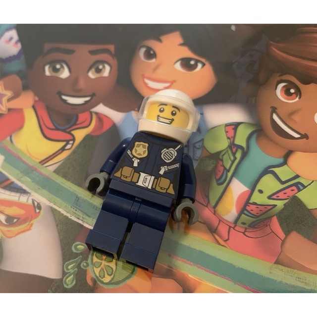 Lego(レゴ)の◆レゴの日✴︎限定ミニフィギュア　1体◆ポリス 警察官 キッズ/ベビー/マタニティのおもちゃ(知育玩具)の商品写真