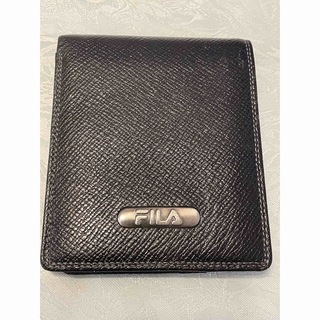 フィラ(FILA)の美品　フィラ　メンズ二つ折り財布　皮革　中ベラ付きブック型　FILA 黒(折り財布)