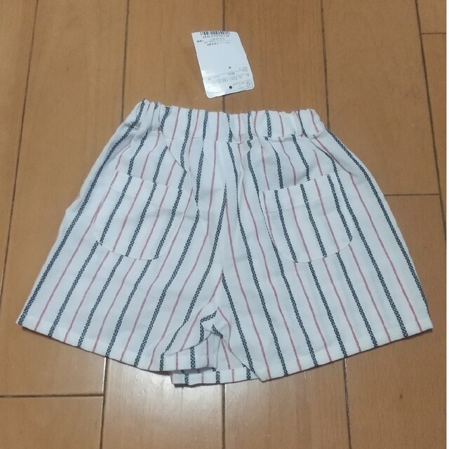 Branshes(ブランシェス)のbranshes 巻きスカート風短パン 80cm 女の子 タグ付き キッズ/ベビー/マタニティのベビー服(~85cm)(パンツ)の商品写真