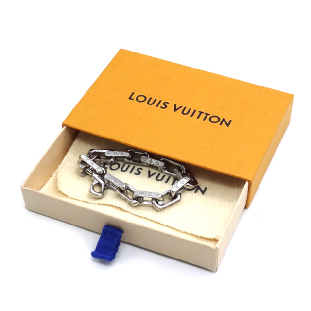 LOUIS VUITTON(ルイヴィトン)のルイ ヴィトン ブレスレット チェーン モノグラム Mサイズ メタル シルバー M00308 メンズのアクセサリー(ブレスレット)の商品写真