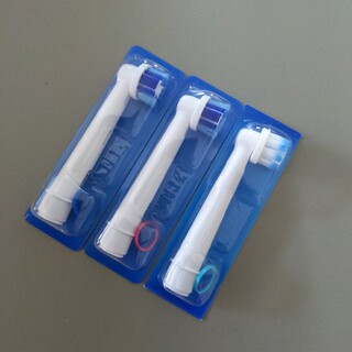 BRAUN　Oral-B 替えブラシ×3本(電動歯ブラシ)