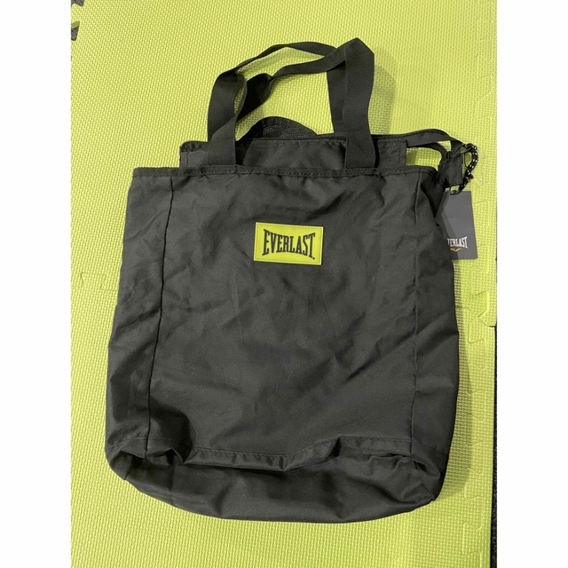 EVERLAST(エバーラスト)のEVERLAST　2way Bag 黒　新品未使用 スポーツ/アウトドアのスポーツ/アウトドア その他(その他)の商品写真