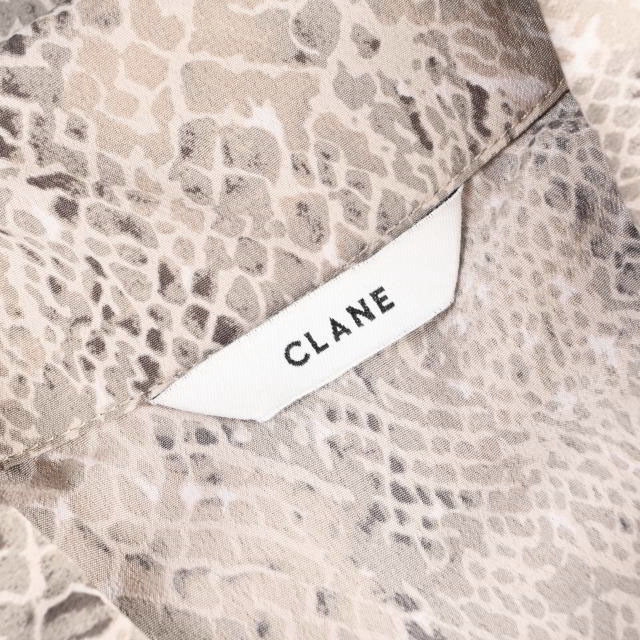 CLANE パイソンプリント オーバーシャツ ワンピース レディースのワンピース(その他)の商品写真