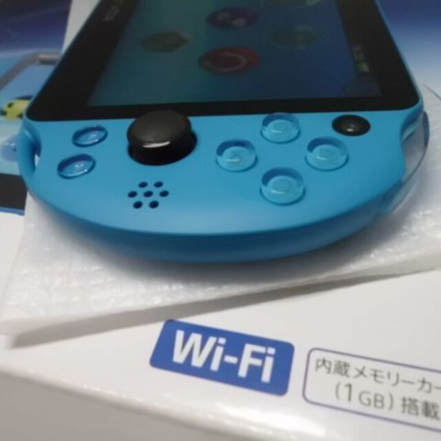 PlayStation Vita(プレイステーションヴィータ)のPSVITA PCH-2000 Aqua Blue エンタメ/ホビーのゲームソフト/ゲーム機本体(携帯用ゲーム機本体)の商品写真