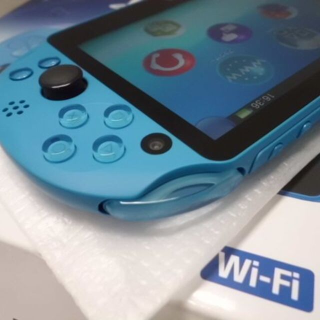 PlayStation Vita(プレイステーションヴィータ)のPSVITA PCH-2000 Aqua Blue エンタメ/ホビーのゲームソフト/ゲーム機本体(携帯用ゲーム機本体)の商品写真