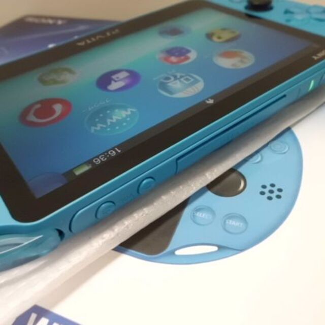 PlayStation Vita(プレイステーションヴィータ)のPSVITA PCH-2000 Aqua Blue エンタメ/ホビーのゲームソフト/ゲーム機本体(携帯用ゲーム機本体)の商品写真