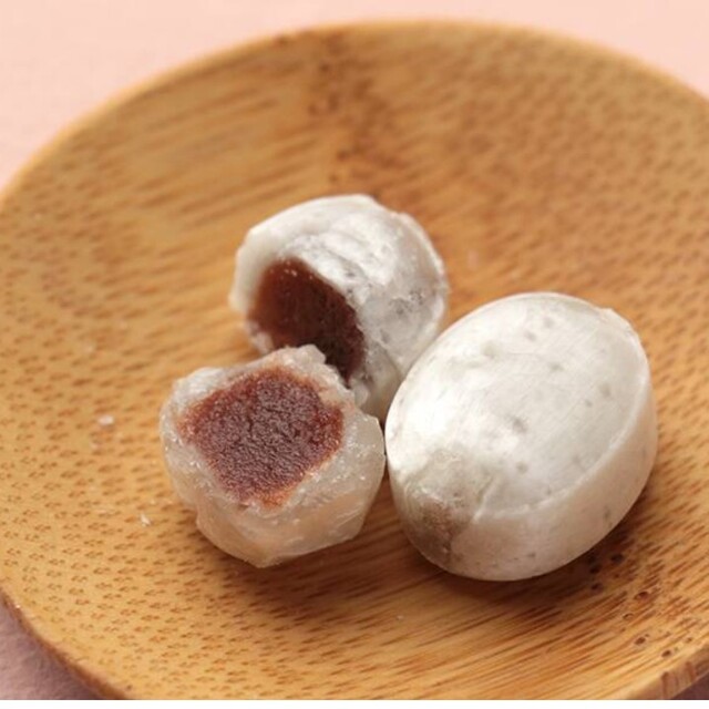 KALDI(カルディ)のもへじ 桜 塩あんこ飴 食品/飲料/酒の食品(菓子/デザート)の商品写真