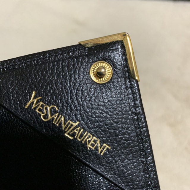 Yves Saint Laurent(イヴサンローラン)の値下げしました‼︎ イヴ・サンローラン　キーケース レディースのファッション小物(キーケース)の商品写真