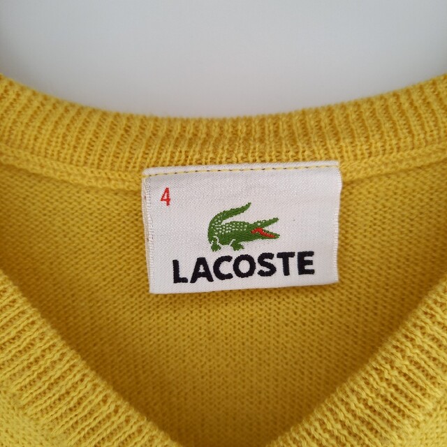 LACOSTE(ラコステ)のラコステ　Vネック　ウールセーター　刺繍ロゴ　マスタード　4 メンズのトップス(ニット/セーター)の商品写真