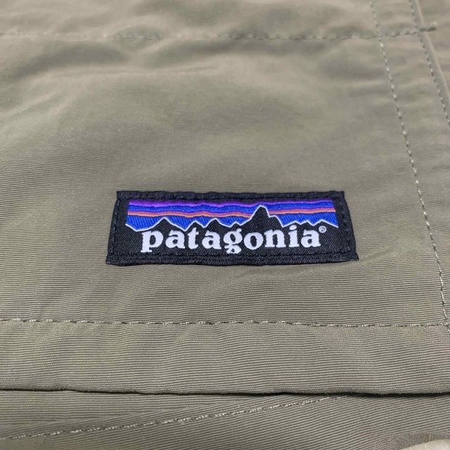 patagonia(パタゴニア)のパタゴニア メンズ バギーズロング 7インチ ダークアッシュ正規品 L メンズのパンツ(ショートパンツ)の商品写真