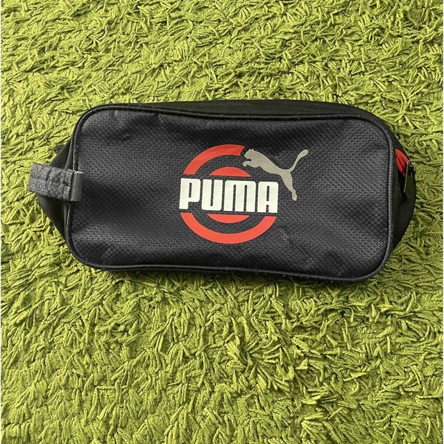 PUMA(プーマ)のプーマ　シューズケース キッズ/ベビー/マタニティのこども用バッグ(シューズバッグ)の商品写真