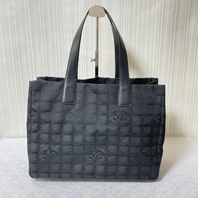 CHANEL - CHANEL シャネル ニュートラベルライン トートバッグ MM 黒の