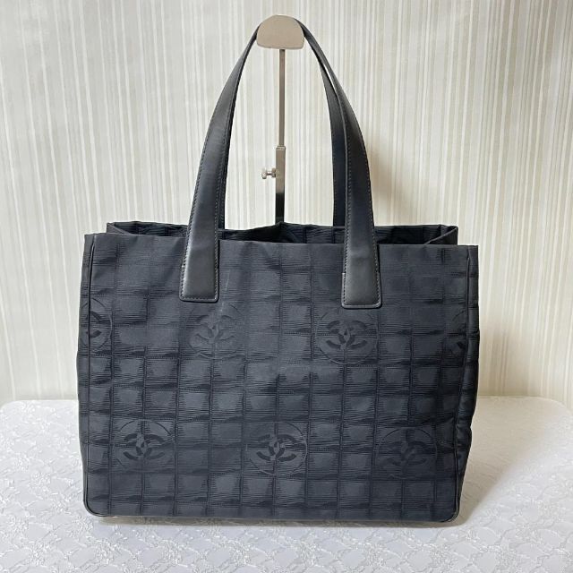 CHANEL シャネル ニュートラベルライン トートバッグ MM 黒