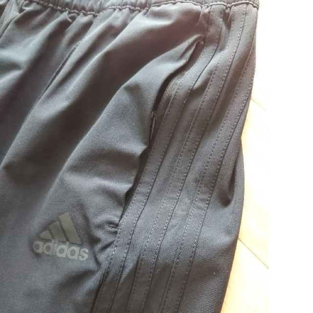 adidas(アディダス)の新品 七分丈 アディダス トレーニングパンツ スポーツ/アウトドアのランニング(ウェア)の商品写真