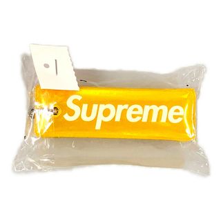 シュプリーム(Supreme)のSUPREME シュプリーム Puffy Keychain ロゴ キーホルダー イエロー 正規品 / B3721(キーホルダー)