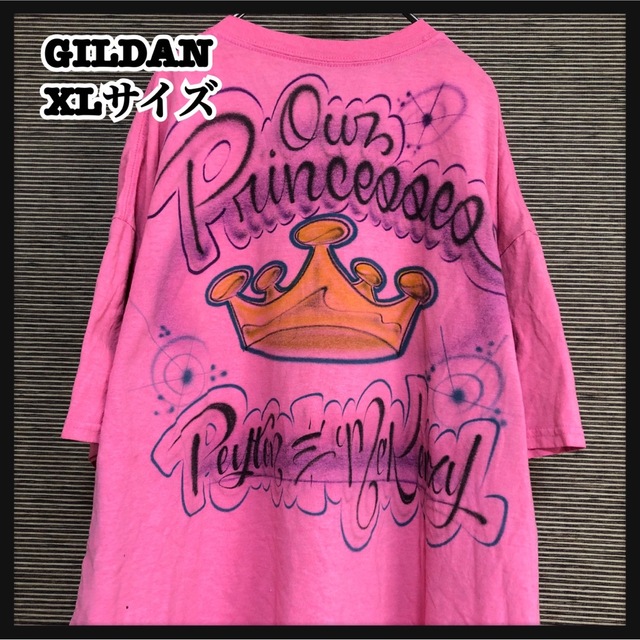 GILDAN(ギルタン)の【ギルダン】半袖Tシャツ　ピンク　胸ポケット　王冠　落書きアート　XL43 メンズのトップス(Tシャツ/カットソー(半袖/袖なし))の商品写真