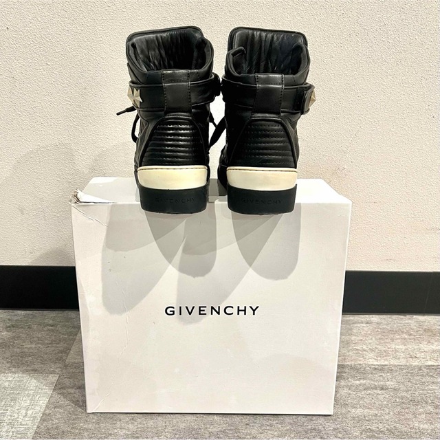 GIVENCHY(ジバンシィ)のGivenchy tyson スニーカー 本革 43 正規品 メンズの靴/シューズ(スニーカー)の商品写真