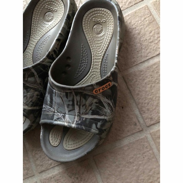 crocs(クロックス)のクロックス　リアルツリー　迷彩　海外正規品　サイズ25 メンズの靴/シューズ(サンダル)の商品写真