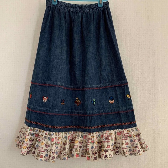 ヒステリックミニ刺繍スカート