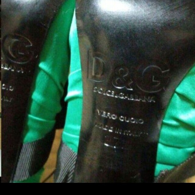 DOLCE&GABBANA(ドルチェアンドガッバーナ)のドルチェ＆ガッバーナ　ハイヒールパンプス　緑 レディースの靴/シューズ(ハイヒール/パンプス)の商品写真