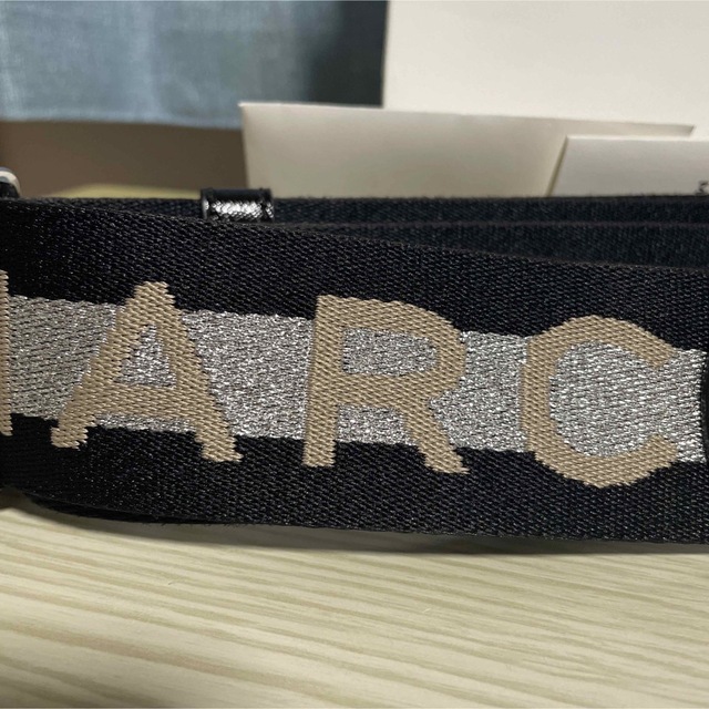 MARC JACOBS マークジェイコブス ロゴストラップ w.utulekpropsy.org