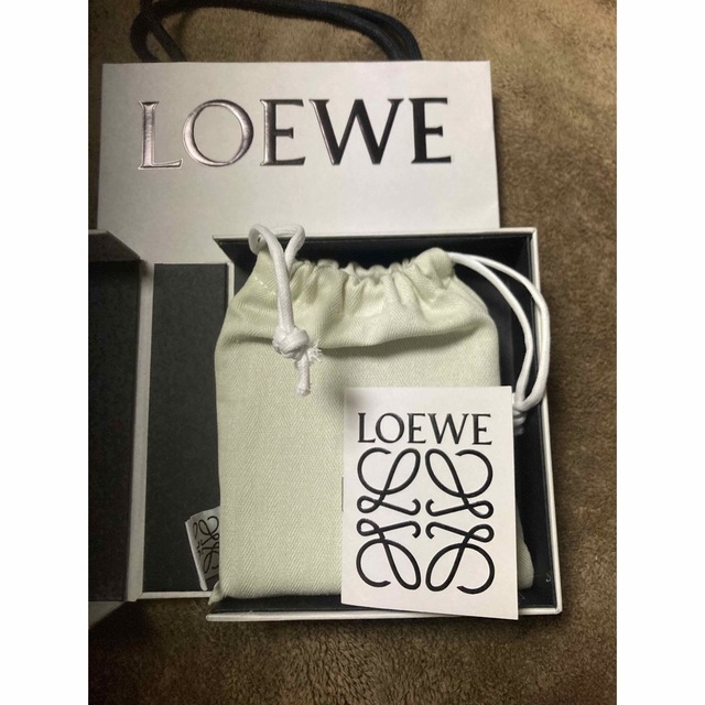 LOEWE(ロエベ)のロエベ LOEWE 折りたたみ財布 メンズ グリーンロゴバイフォールドウォレット レディースのファッション小物(財布)の商品写真