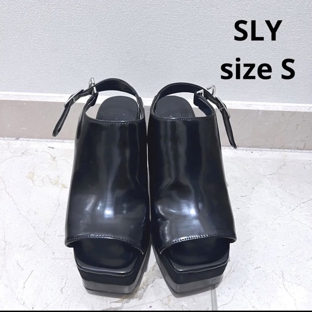 SLY(スライ)のSLY ウエッジソール サンダル レディースの靴/シューズ(サンダル)の商品写真