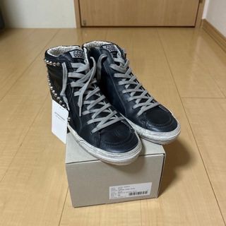 ゴールデングース(GOLDEN GOOSE)のゴールデングーススニーカー　(スニーカー)