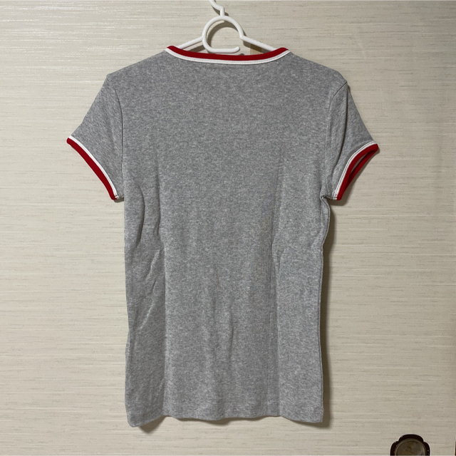 TOMMY HILFIGER(トミーヒルフィガー)のTOMMY HILFIGER トミーヒルフィガー Tシャツ グレー レディースのトップス(Tシャツ(半袖/袖なし))の商品写真