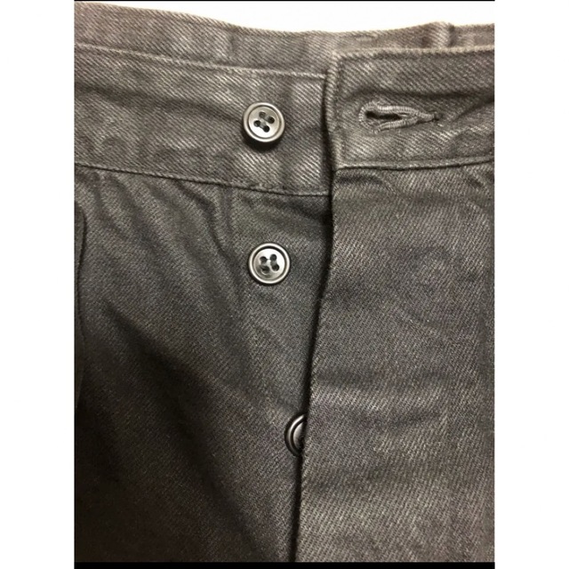 COMOLI(コモリ)のCOMOLI 20ss ベルテッドデニム　ブラック　1 メンズのパンツ(デニム/ジーンズ)の商品写真