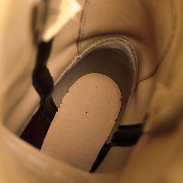 CHIPPEWA(チペワ)のチペワ／CHIPPEWA ペコスブーツ シューズ 靴 メンズ 男性 男性用スエード スウェード レザー 革 本革 ベージュ  93430 10inch PECOS BOOTS SAND SUEDE ウェリントンブーツ 定番 Vibramソール メンズの靴/シューズ(ブーツ)の商品写真