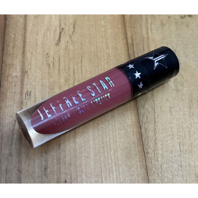 Sephora(セフォラ)のJeffree star リキッドリップスティック　口紅　ピンクレッド コスメ/美容のベースメイク/化粧品(口紅)の商品写真