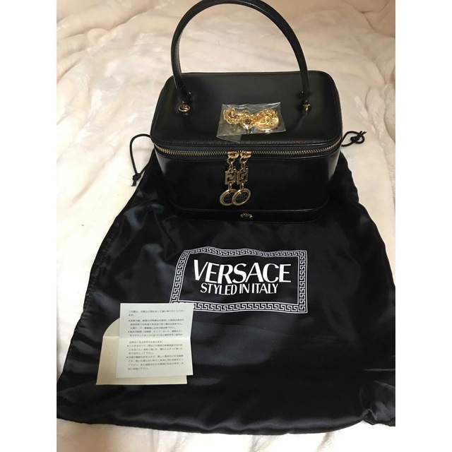 VERSACE - 未使用 ヴェルサーチ VERSACE 牛革 バニティバッグ 黒袋