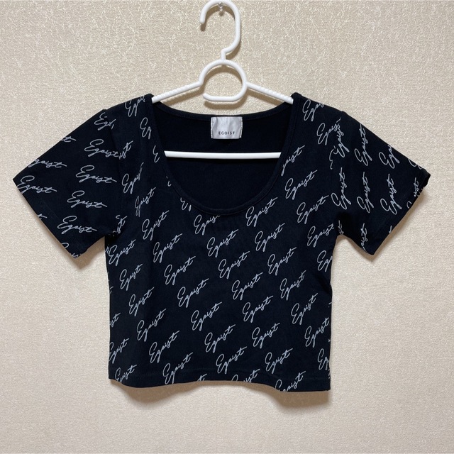 EGOIST(エゴイスト)のEGOIST エゴイスト 総ロゴプリントチビT ブラック 黒 レディースのトップス(Tシャツ(半袖/袖なし))の商品写真