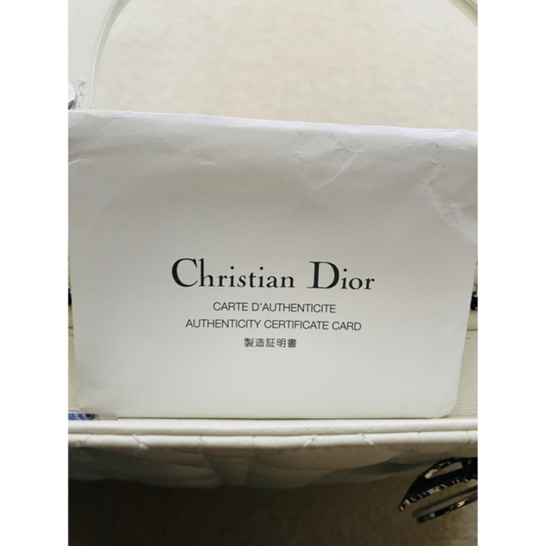 Christian Dior(クリスチャンディオール)のセール　レディディオール DIOR レザー 白 シルバー A4ラージ　バッグ レディースのバッグ(トートバッグ)の商品写真