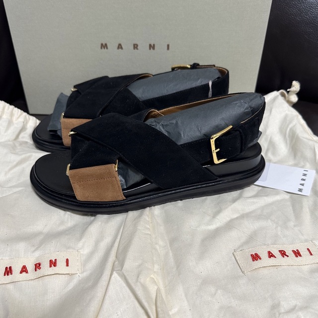 新品タグ付き⭐︎MARNI マルニ⭐︎黒 フスベット クロスサンダル　37