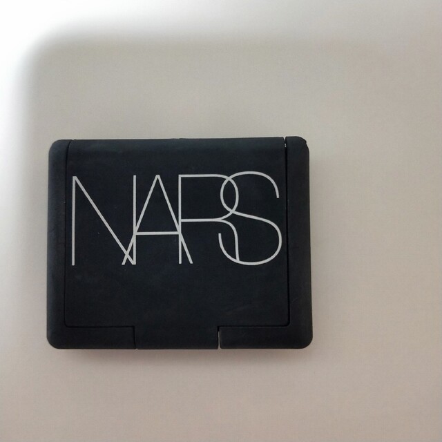 NARS(ナーズ)のNARS ブラッシュ 4013N 3.5g　ミニサイズ　オーガズム コスメ/美容のベースメイク/化粧品(チーク)の商品写真